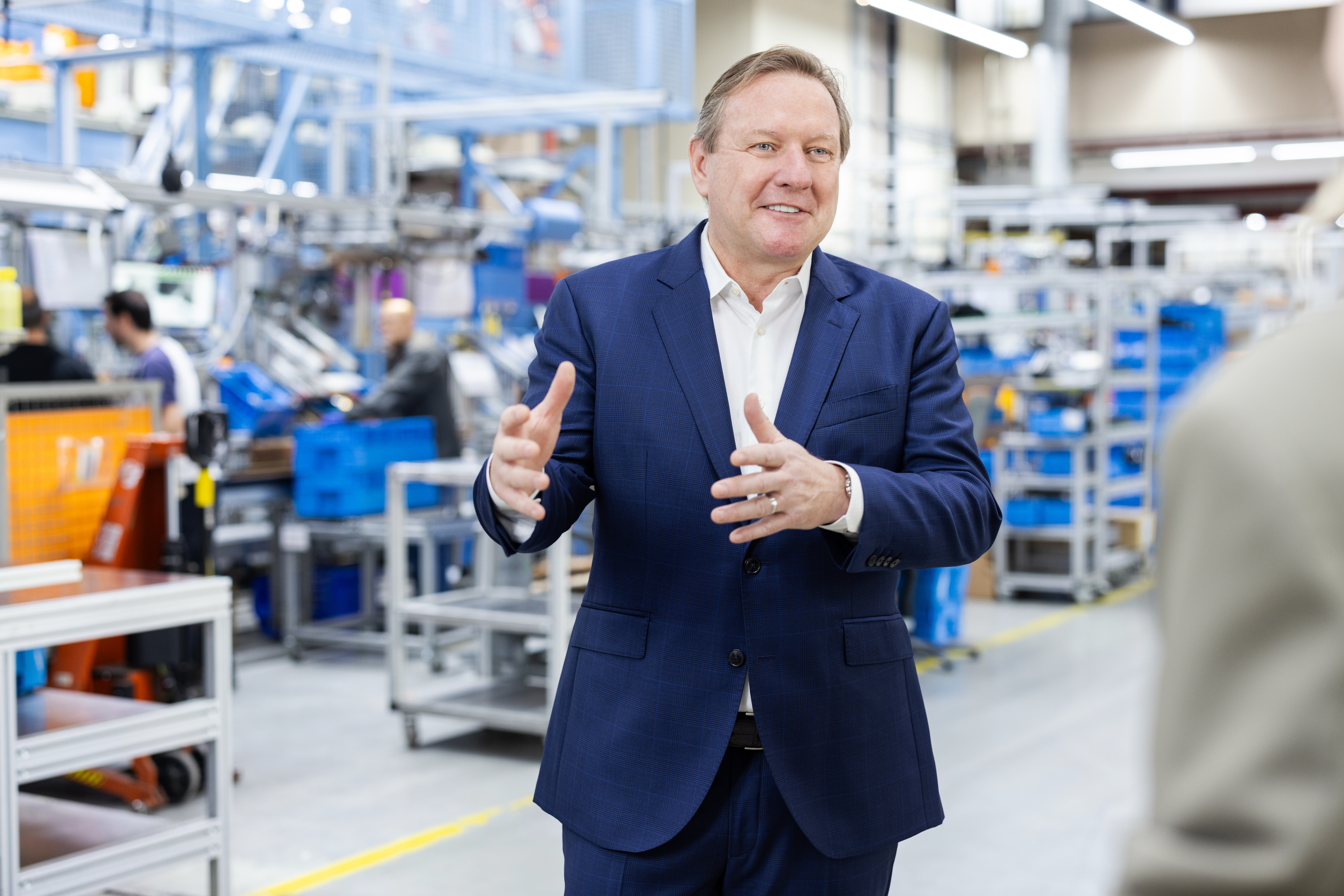 Michael Traub a waiblingeni 2-es üzem összeszerelésénél.